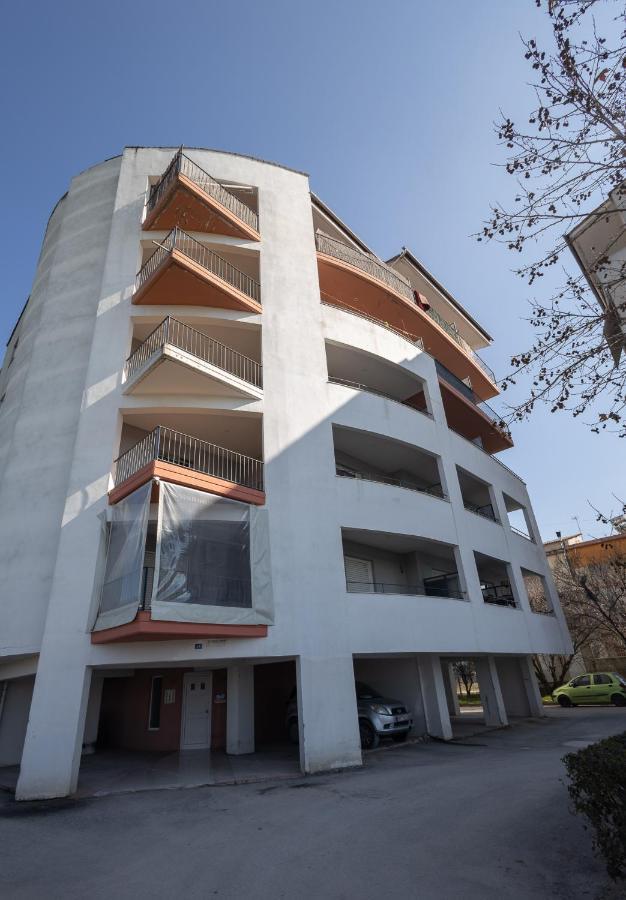 Elia Mini Suites 7 Лариса Екстер'єр фото